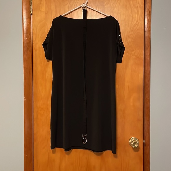 EUC, Sophisticated, sequin, boat neck, belt optional, black dress.  Size XL - Picture 4 of 6
